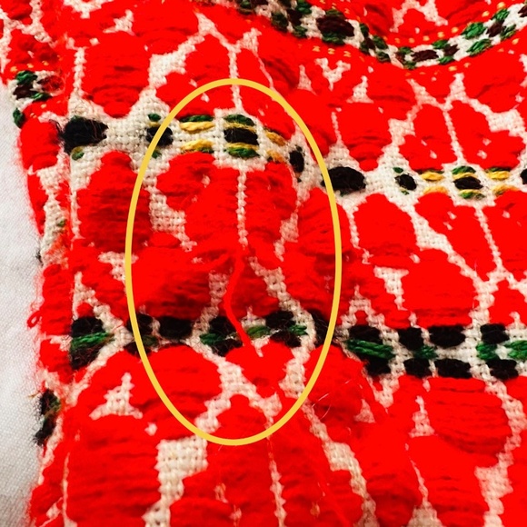 ๐ Vintage Red Embroidered Handbag with Wood | c1970s ๐ | $25 - Picture 4 of 4